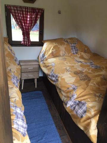 Charming 2-Bed Cabin In Domfront-En-Poiraie Perrou Ngoại thất bức ảnh